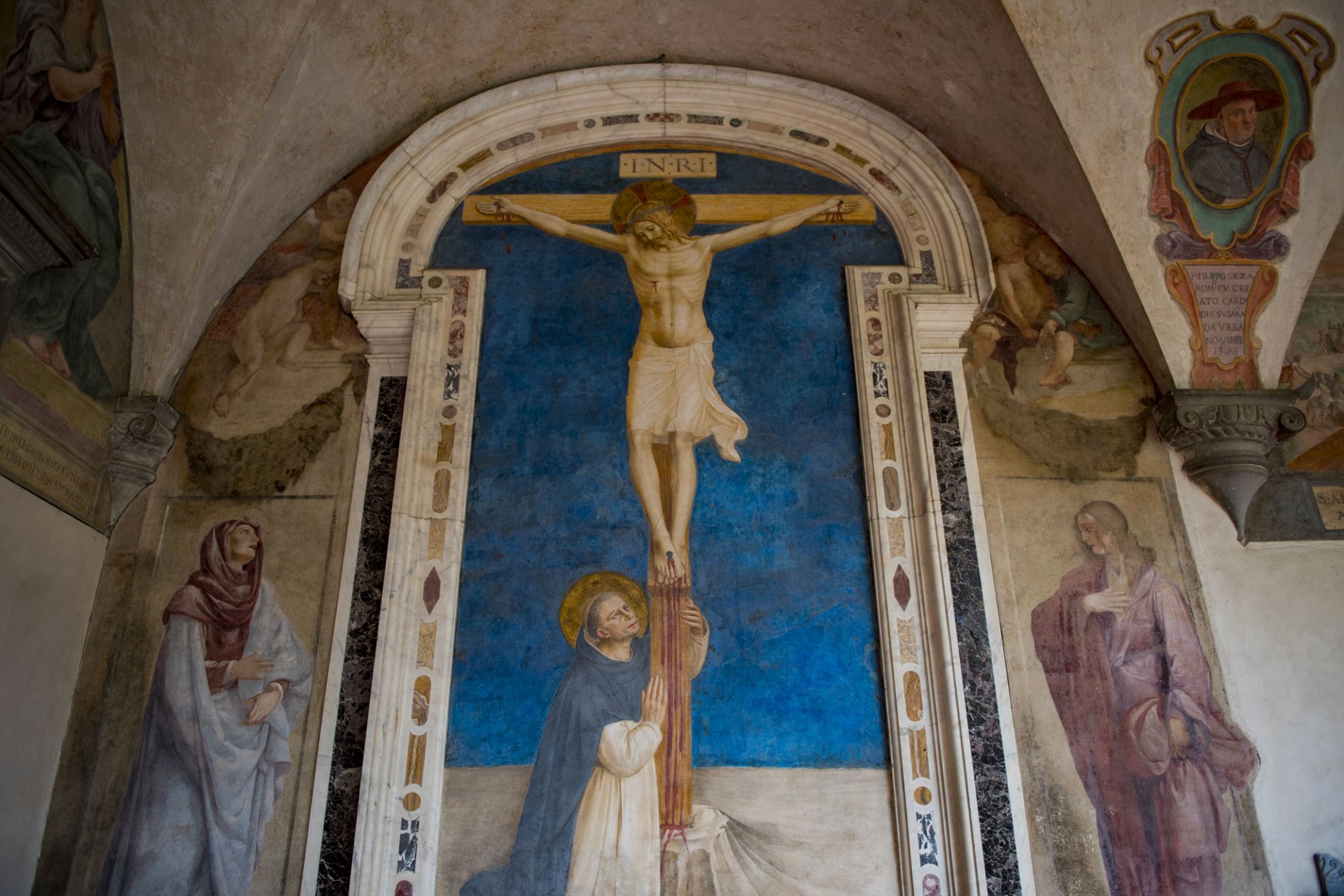 Borgo Santo Pietro Saporium Firenze